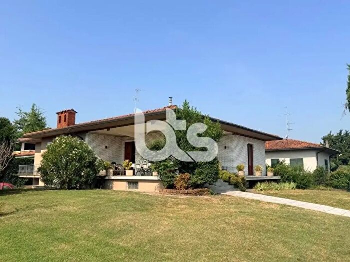 Casa quadrilocale in vendita in Via Antonio Labriola, Bagnolo Mella