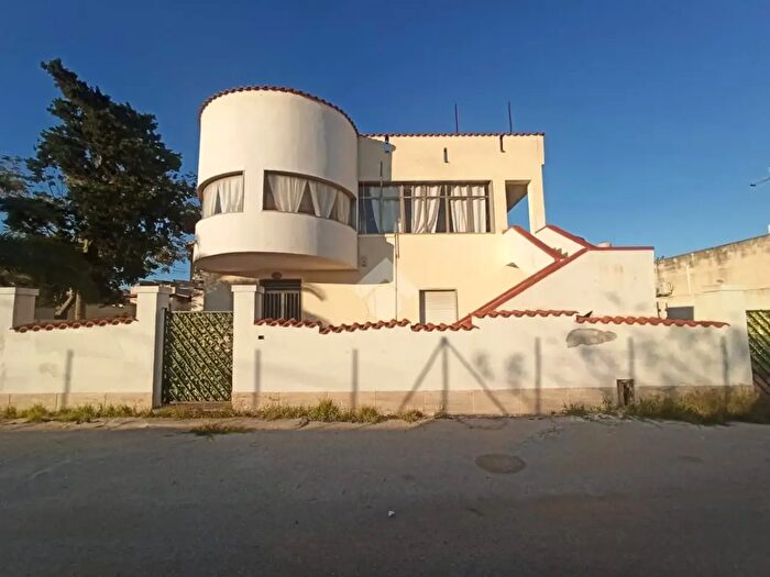 Casa quadrilocale in vendita in Via, Castelvetrano