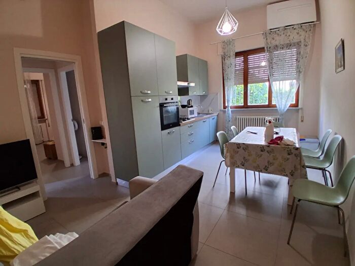 Appartamento quadrilocale in vendita in Via Vecchi Pardini, Lucca