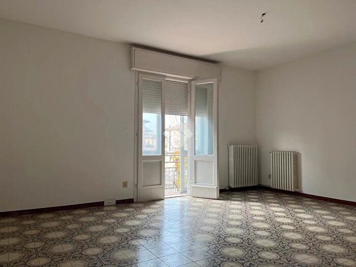Casa con 6 locali in vendita in Viale Idris Ricci, Copparo