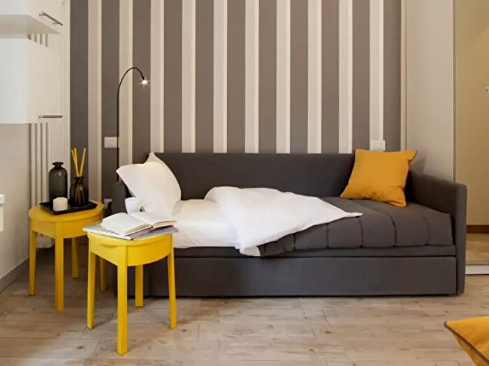 Appartamento monolocale in affitto in Via Giovanni Battista Viotti, Milano