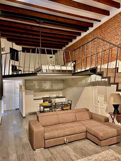 Appartamento bilocale in affitto in Via Ugo Bassi, Isola, Milano