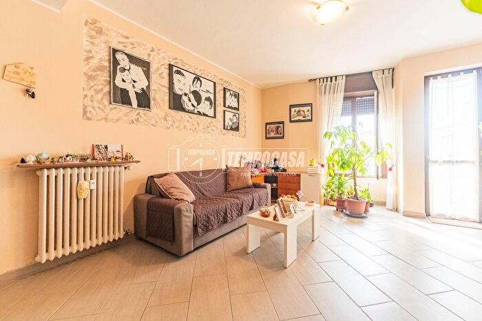 Appartamento trilocale in vendita in Via Carlo Maria Maggi, Abbiategrasso