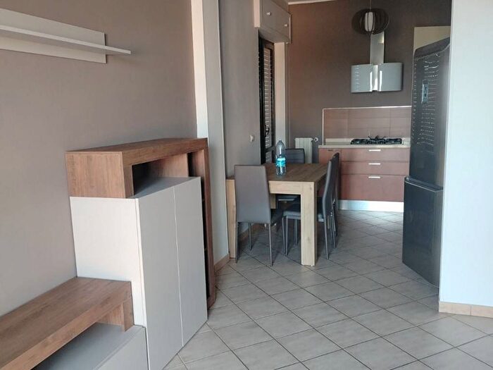 Appartamento trilocale in affitto in Via Bernardino Telesio, Centro, Vibo Valentia