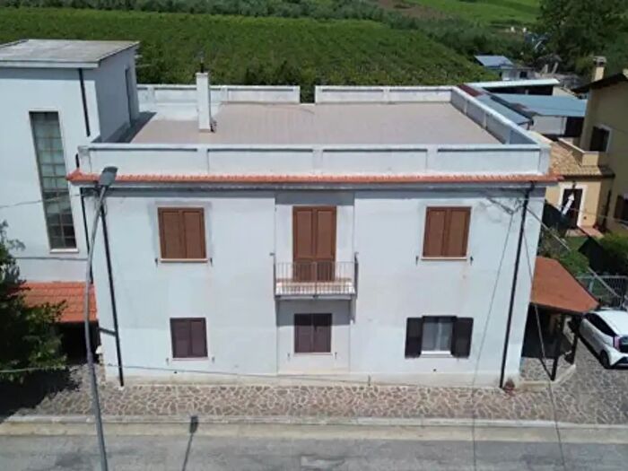 Casa con 6 locali in vendita in Ortona