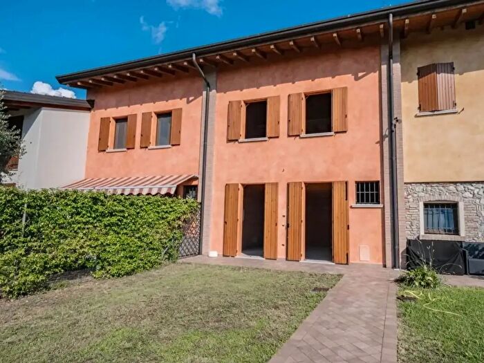 Casa trilocale in vendita in Solferino