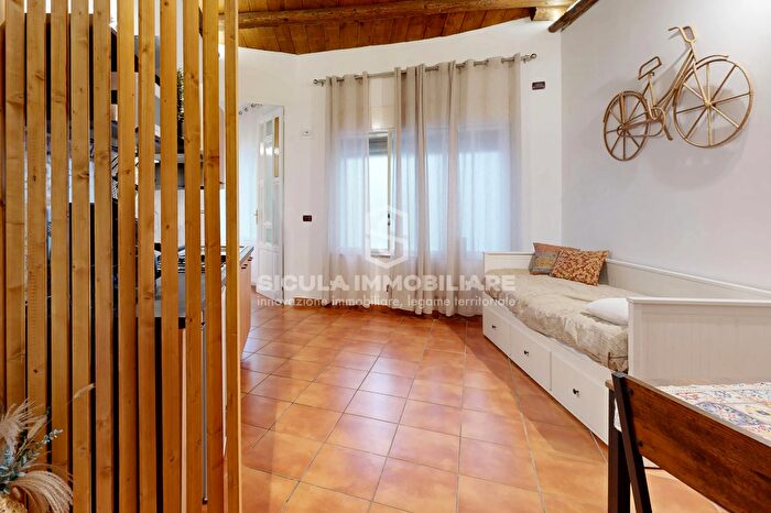 Appartamento bilocale in vendita in Via Roma, Palermo