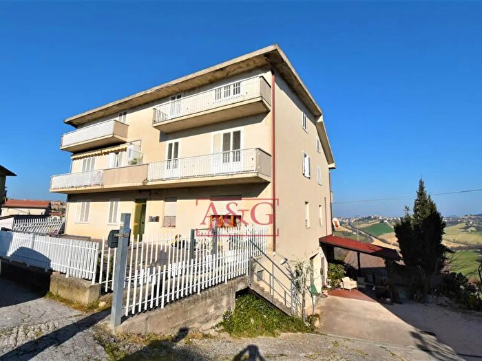 Appartamento con 6 locali in vendita in Via San Biagio, Monte San Pietrangeli