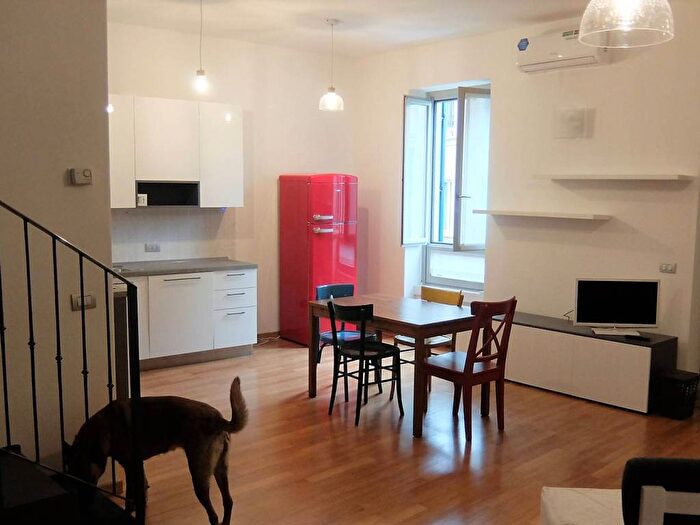 Appartamento trilocale in affitto in Via Merano, Rovereto, Milano