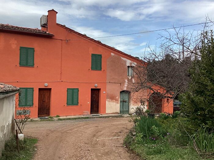 Casa con 7 locali in vendita in Lari Pi, Casciana Terme Lari