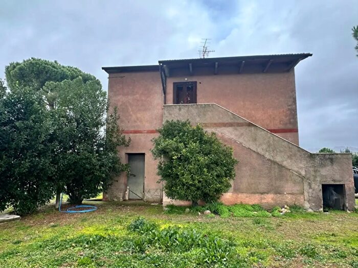 Casa quadrilocale in vendita in Roccastrada
