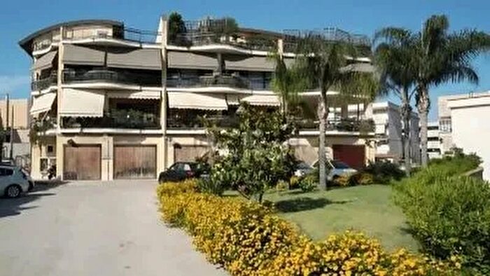 Appartamento con 6 locali in vendita in Via Carlo Forlanini Siracusa Sr, Siracusa