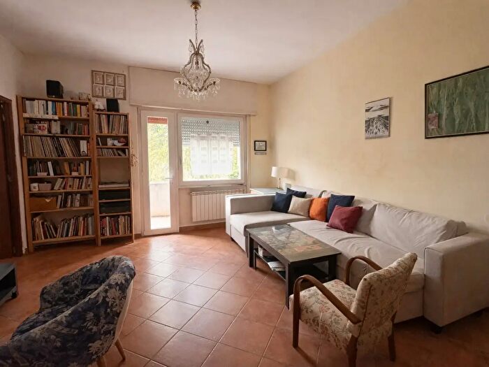 Appartamento con 6 locali in vendita in Via Scuole Rurali, Tivoli