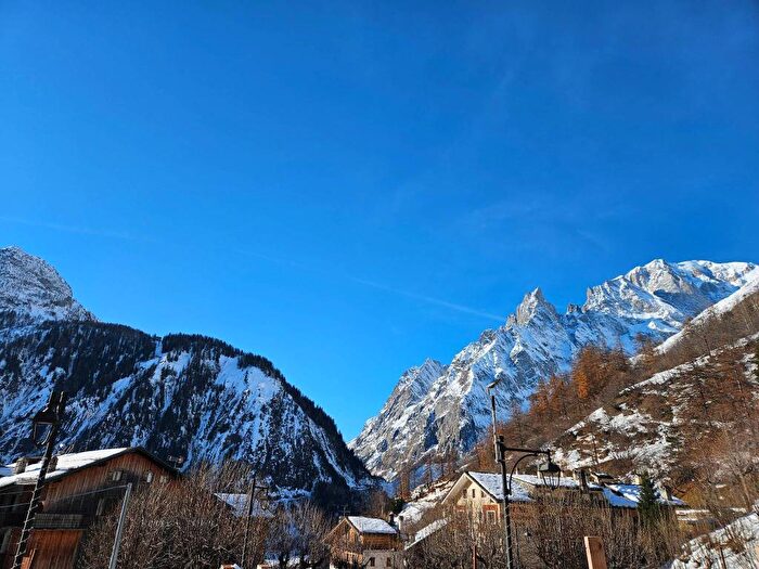 Appartamento trilocale in affitto in Strada La Palud, Centro, Courmayeur