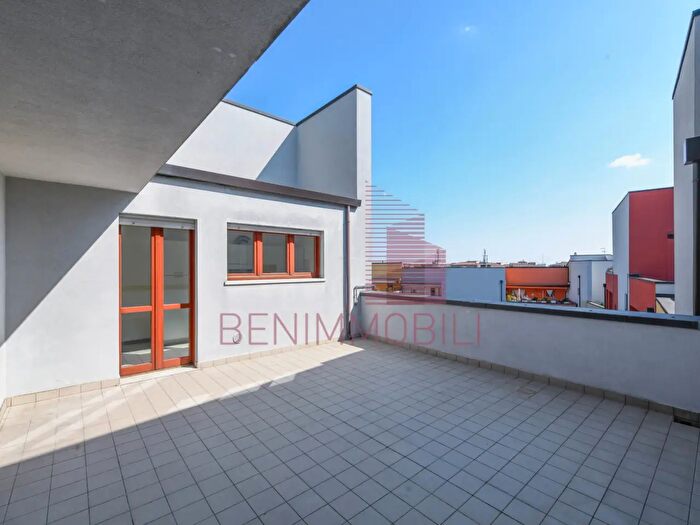 Appartamento trilocale in vendita in Via Bruto Poggiani, Verona