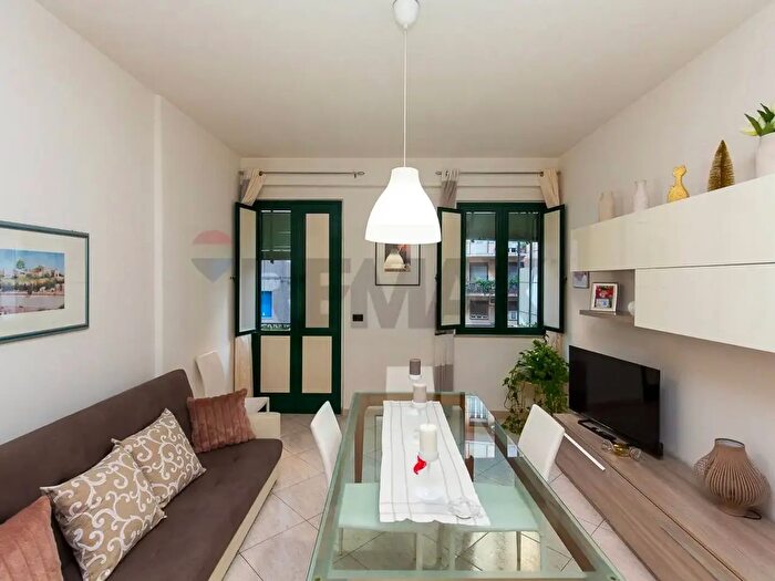 Appartamento con 5 locali in vendita in Via Cesare Vivante, Catania