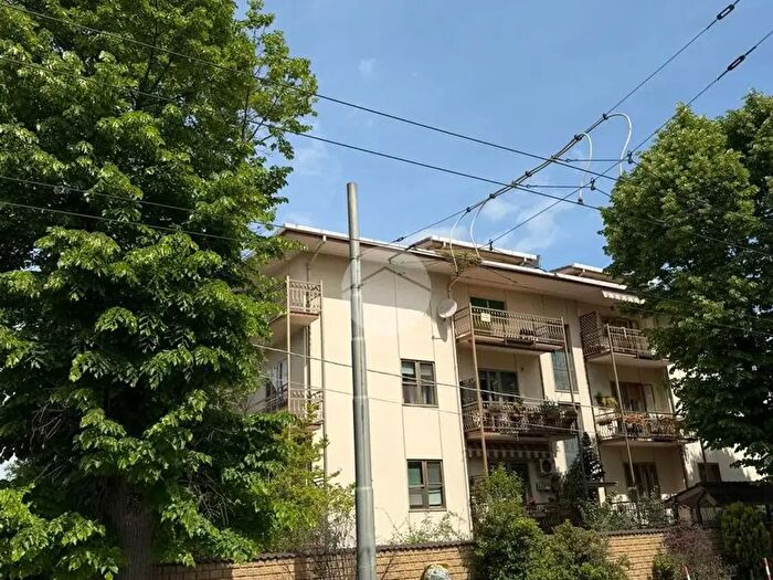 Appartamento con 5 locali in vendita in Viale dellUnità dItalia, Chieti