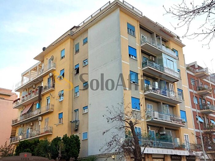 Appartamento trilocale in affitto in Viale Vasco de Gama, Ostia Ponente, Roma