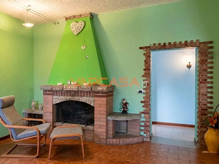 Appartamento quadrilocale in vendita in Via Borgoratto, Brignano Gera DAdda