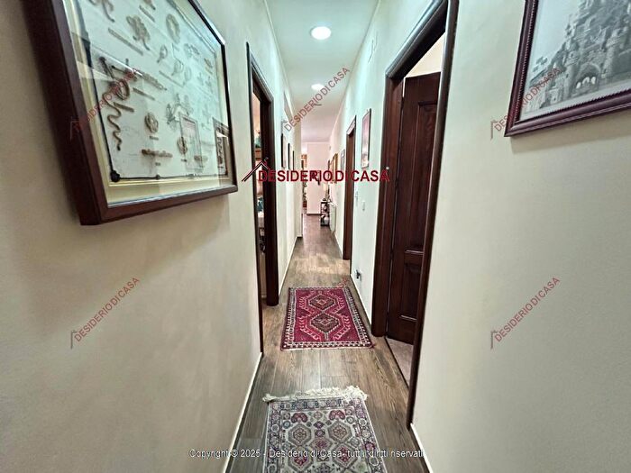 Appartamento trilocale in affitto in Marineo