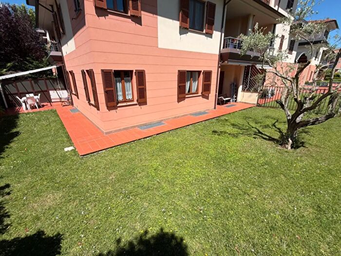 Appartamento con 6 locali in vendita in Via Ragni a, Fabriano