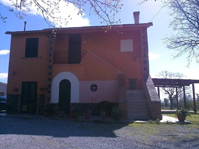 Casa quadrilocale in affitto in Capalbio