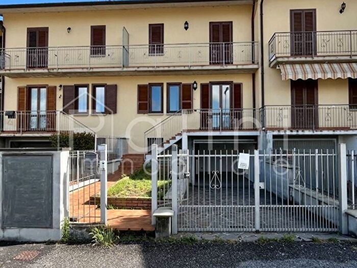 Casa quadrilocale in affitto in Via Don Stefano Borboni, Centro, Ome