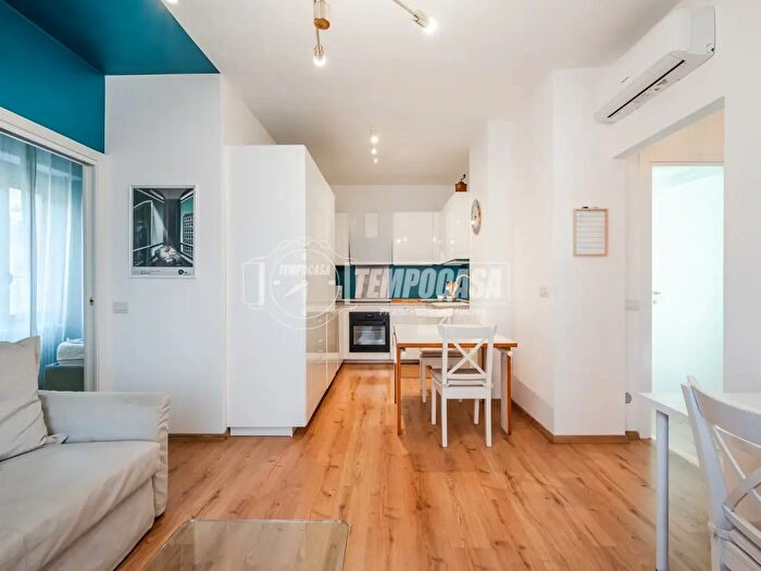 Appartamento bilocale in vendita in Via Belgirate, Milano