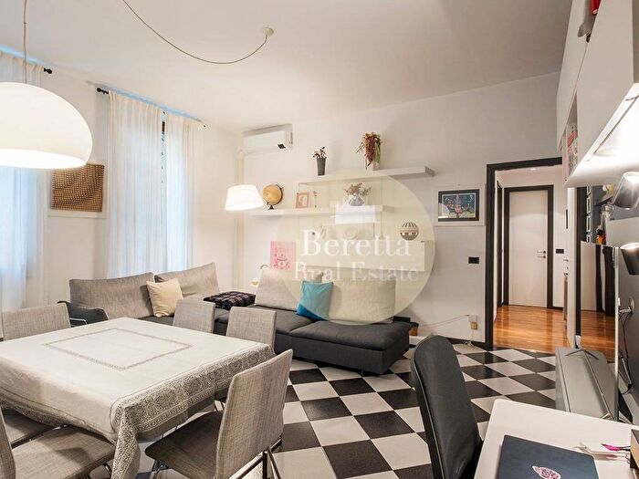 Appartamento bilocale in affitto in Via Sebenico, Isola, Milano