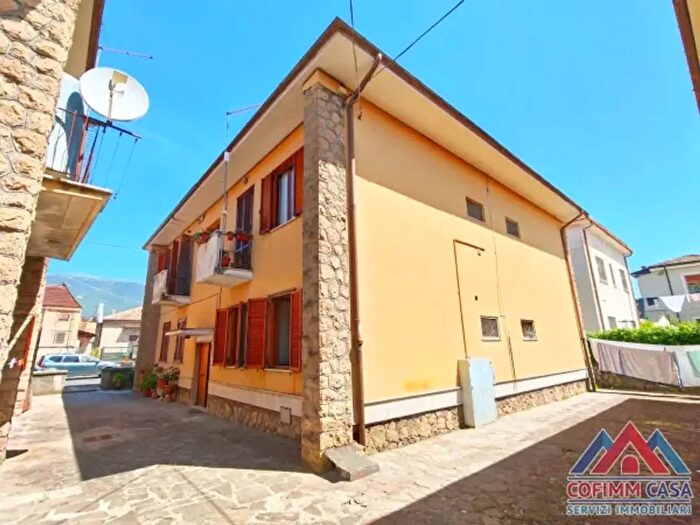Appartamento trilocale in vendita in Via Borgo San Domenico, Isola Del Liri