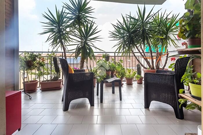 Appartamento con 6 locali in vendita in Via Breglio, Torino