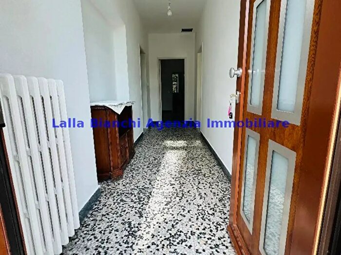 Appartamento con 6 locali in affitto in Pesaro