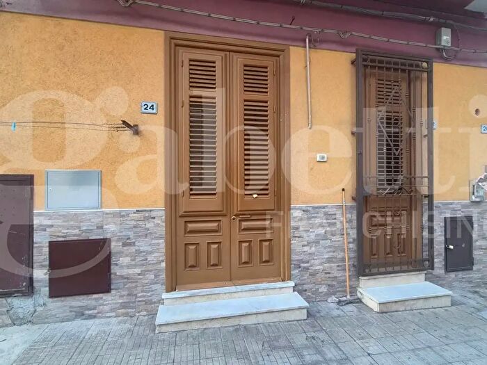 Appartamento trilocale in affitto in Via Giotto, Bagheria