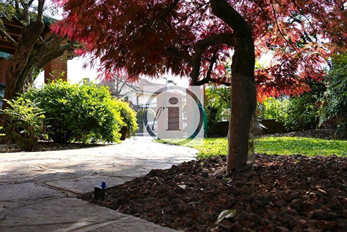 Casa con 7 locali in vendita in Abano Terme