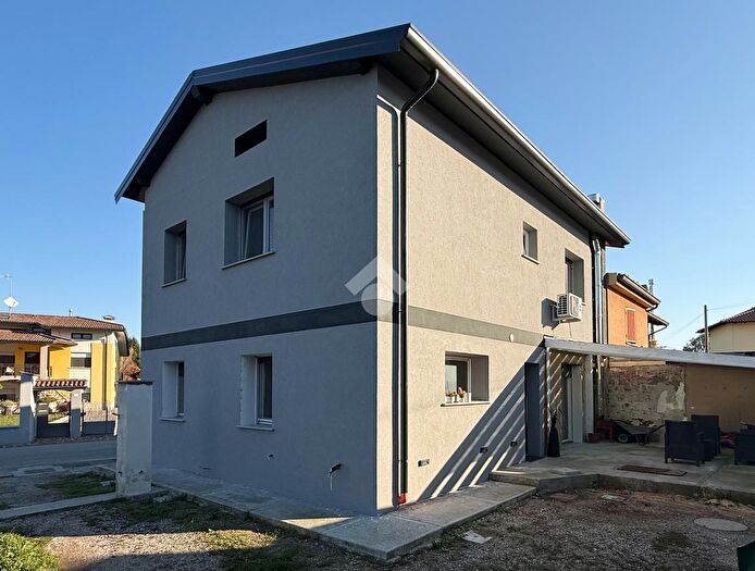 Casa quadrilocale in vendita in Via Cormor, Tavagnacco