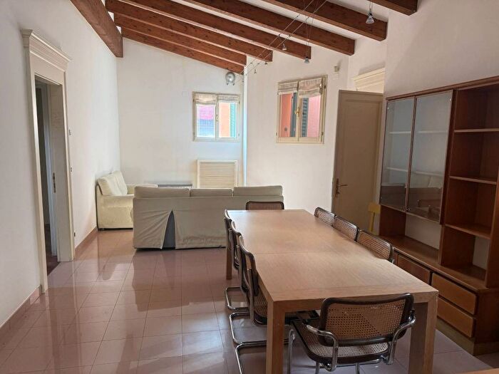 Appartamento trilocale in affitto in Via Massimo dAzeglio, Saragozza dentro le Mura, Bologna