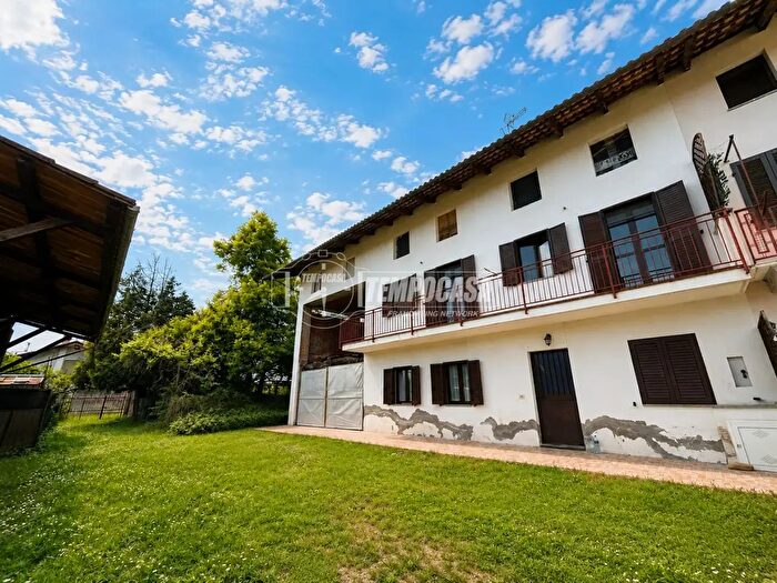 Casa con 5 locali in vendita in Via XX Settembre, Cerrione