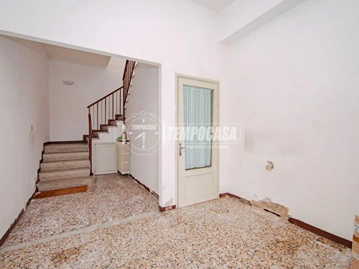 Appartamento quadrilocale in vendita in Dorno