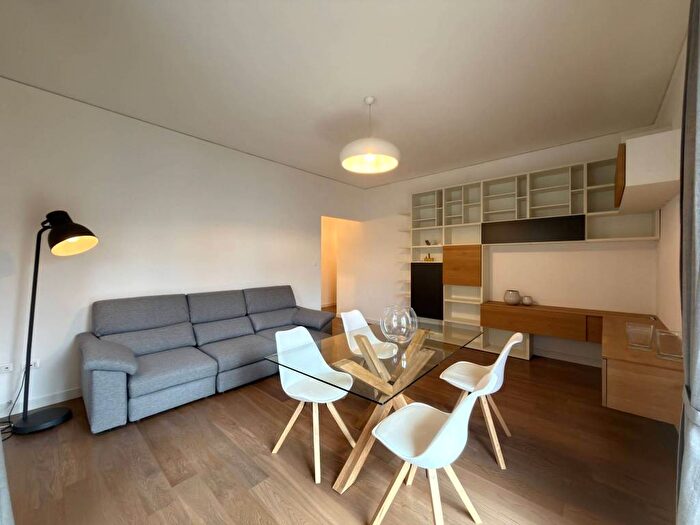 Appartamento quadrilocale in affitto in Vicolo Girolamo Biscaro, Piazza del Grano Burchiellati, Treviso