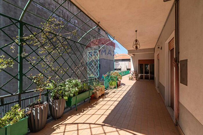 Appartamento con 7 locali in vendita in Via Giuseppe Bonaventura, Randazzo