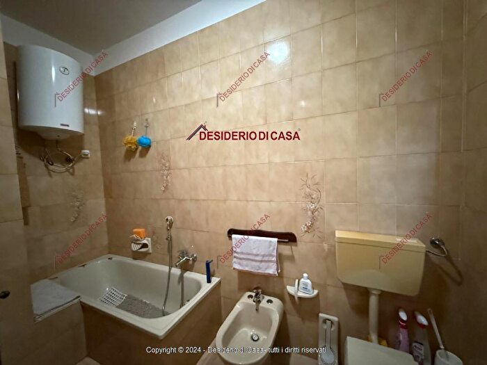 Casa con 12 locali in vendita in Cinisi