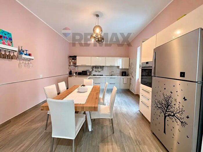 Appartamento quadrilocale in vendita in Via San Vincenzo, Caserta