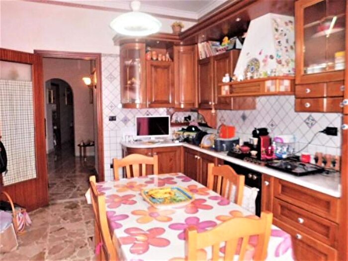 Appartamento trilocale in vendita in Piazza San Michele SNC, Acireale