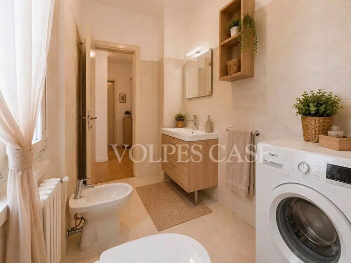 Appartamento trilocale in vendita in Via Val dOssola, Roma