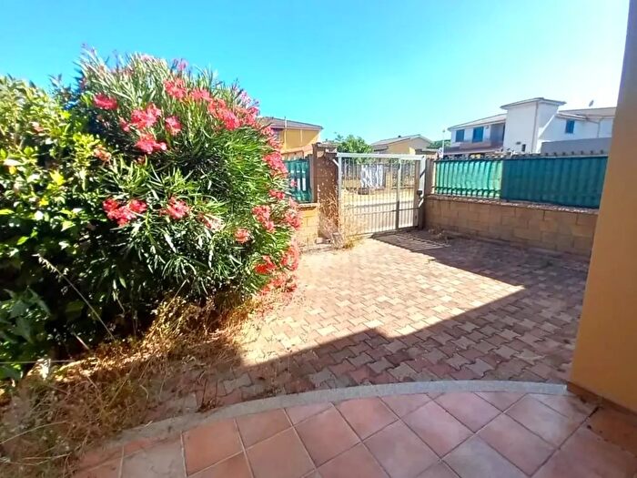 Casa quadrilocale in vendita in Piazza Attilio Cossu, Sant'Antioco