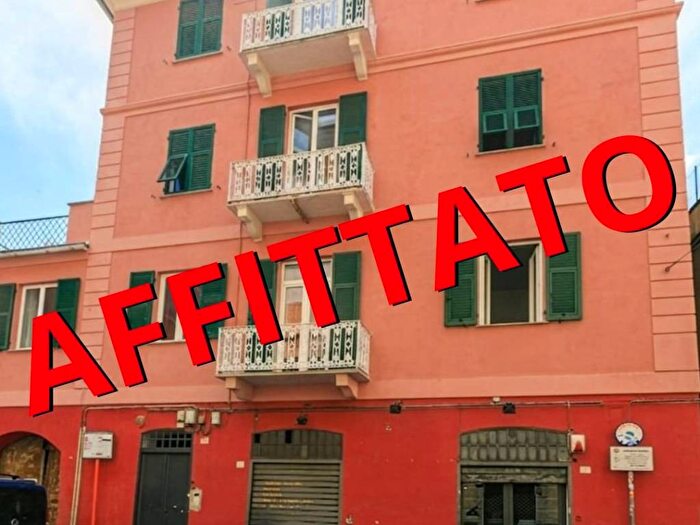 Appartamento trilocale in affitto in Via Ciro Menotti, Sestri Ponente, Genova