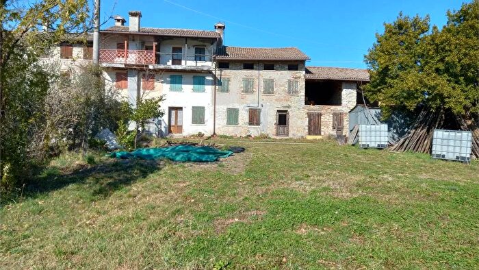Casa monolocale in vendita in Cavaso del Tomba Via Monte Ortigara, Montebelluna