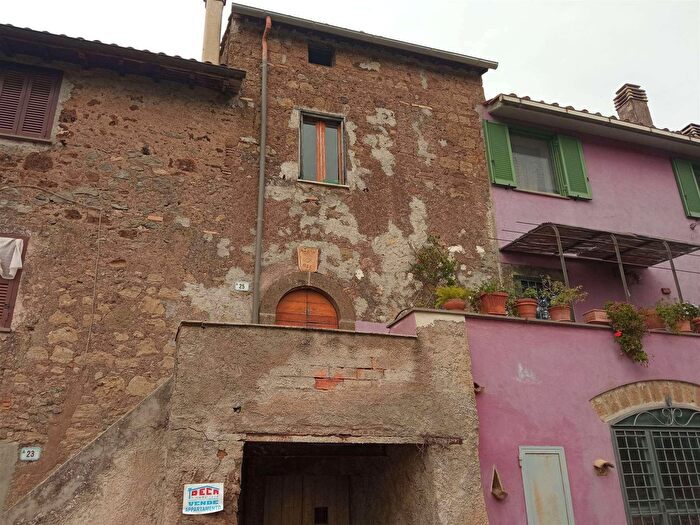 Casa trilocale in vendita in Vetralla