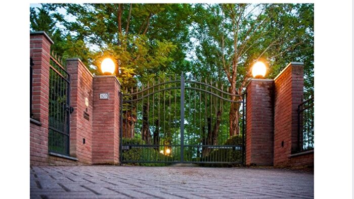 Casa con 18 locali in vendita in Corso AlbaAsti, Asti