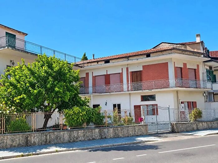 Appartamento trilocale in vendita in Via Martiri Atellani, Sant'Arpino